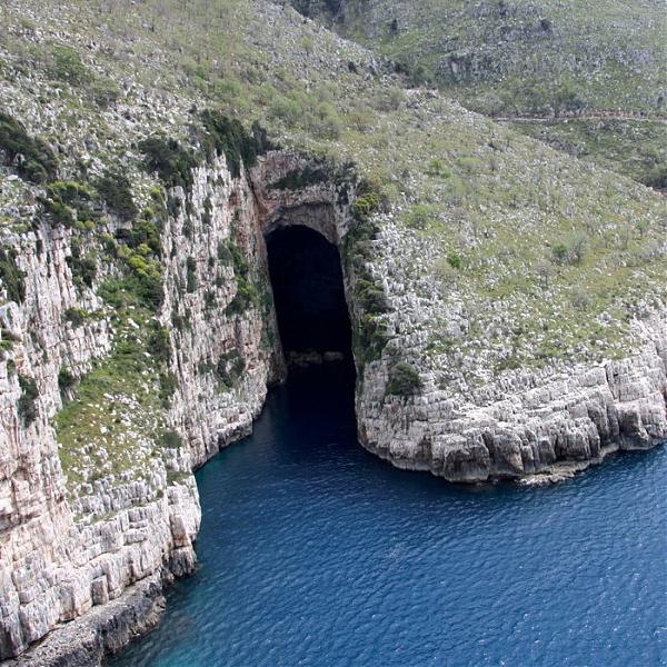La grotta marina di Haxhi Alia (Valona)