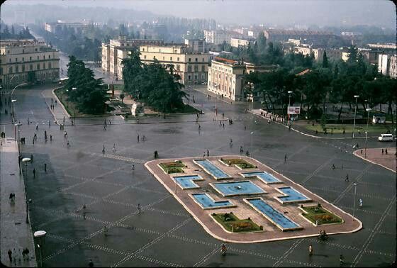 Tirana anni 80